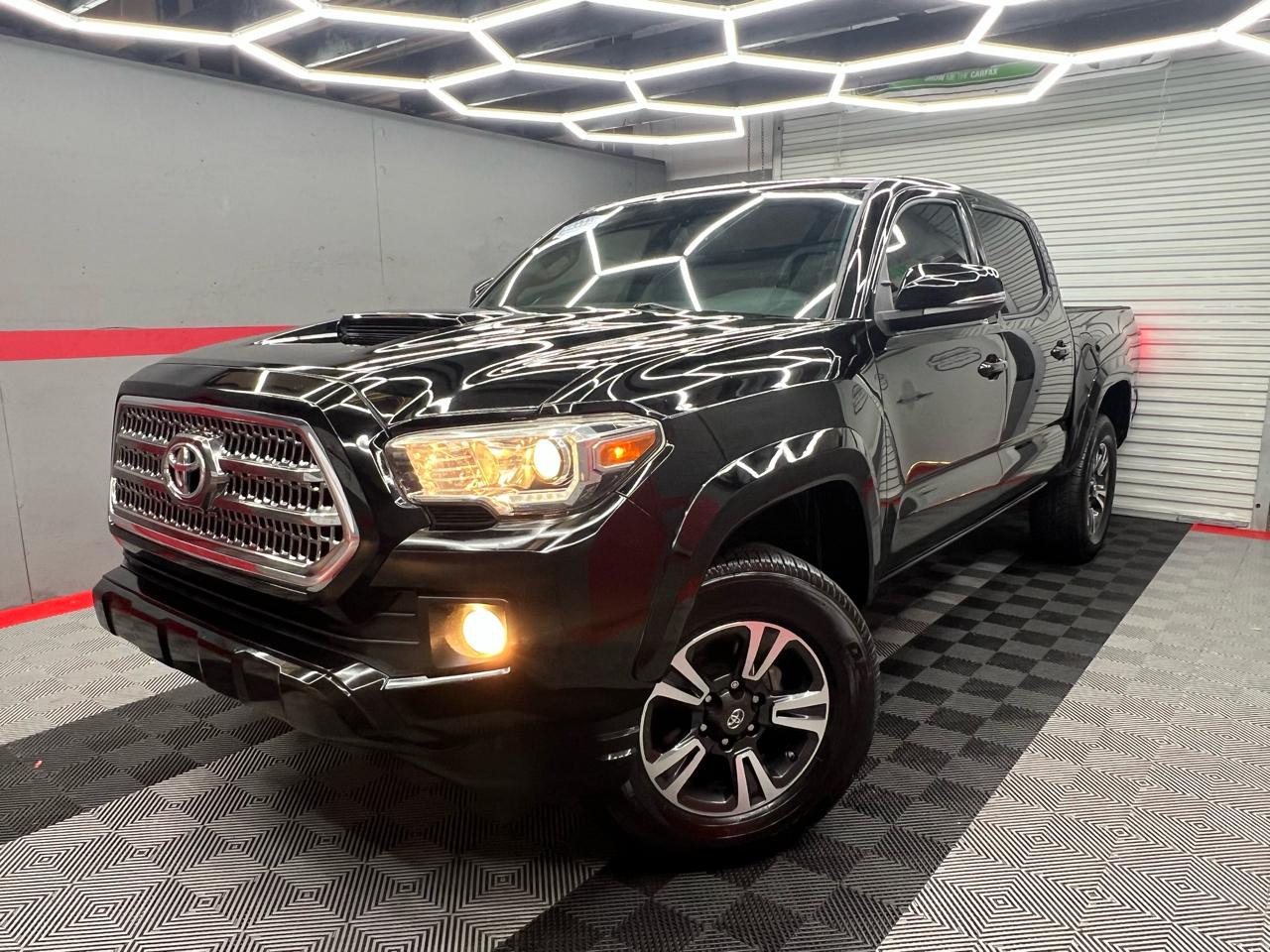 2017 Toyota Tacoma TRD Sport Double Cab 4WD V6