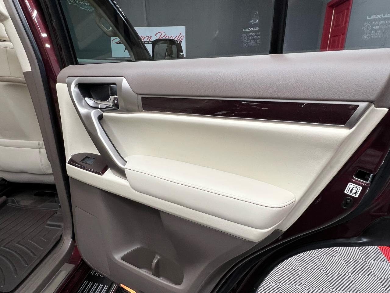 Lexus GX 460 Premium 4D SUV 4WD 2014