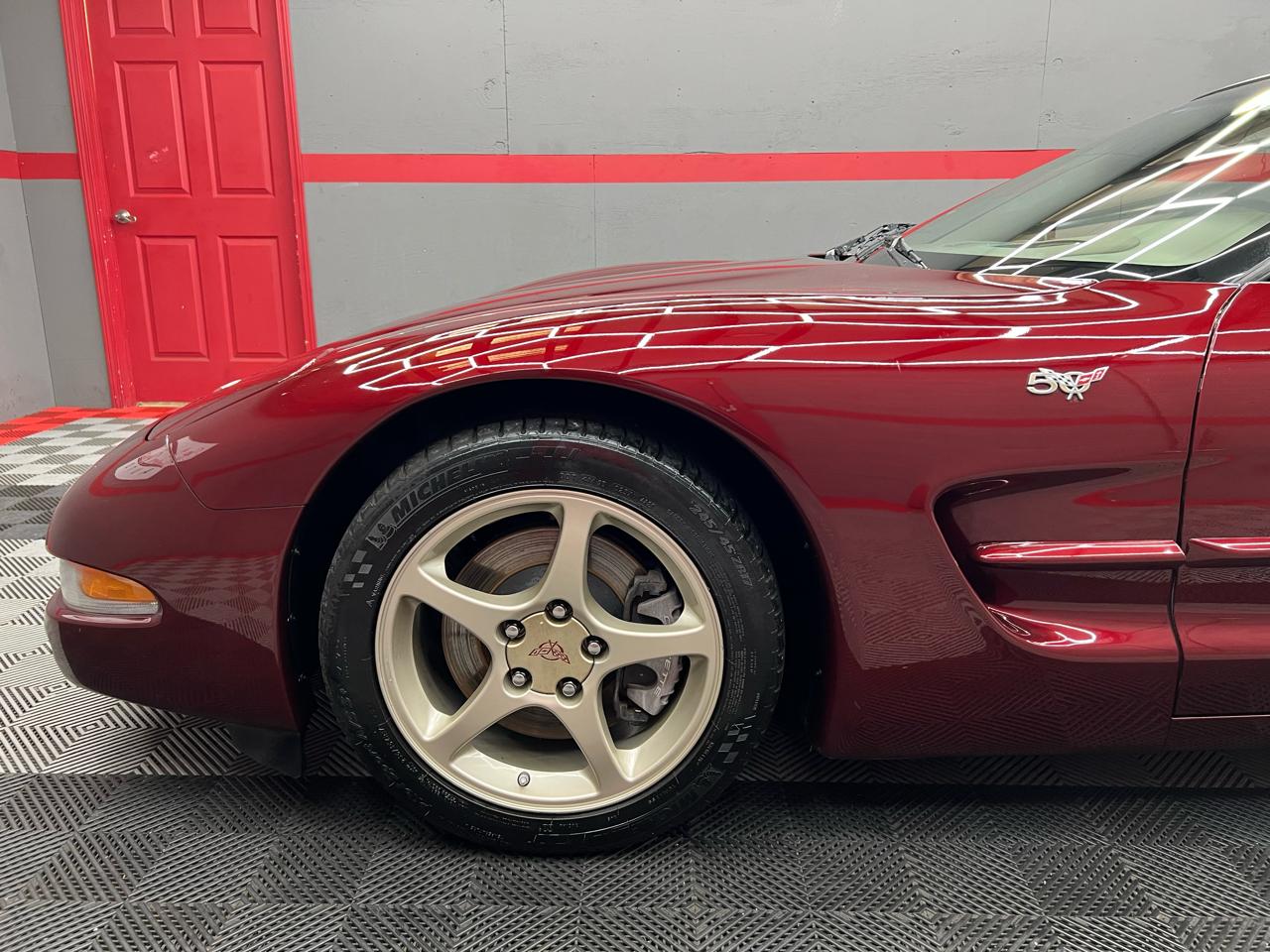 Chevrolet Corvette  2003