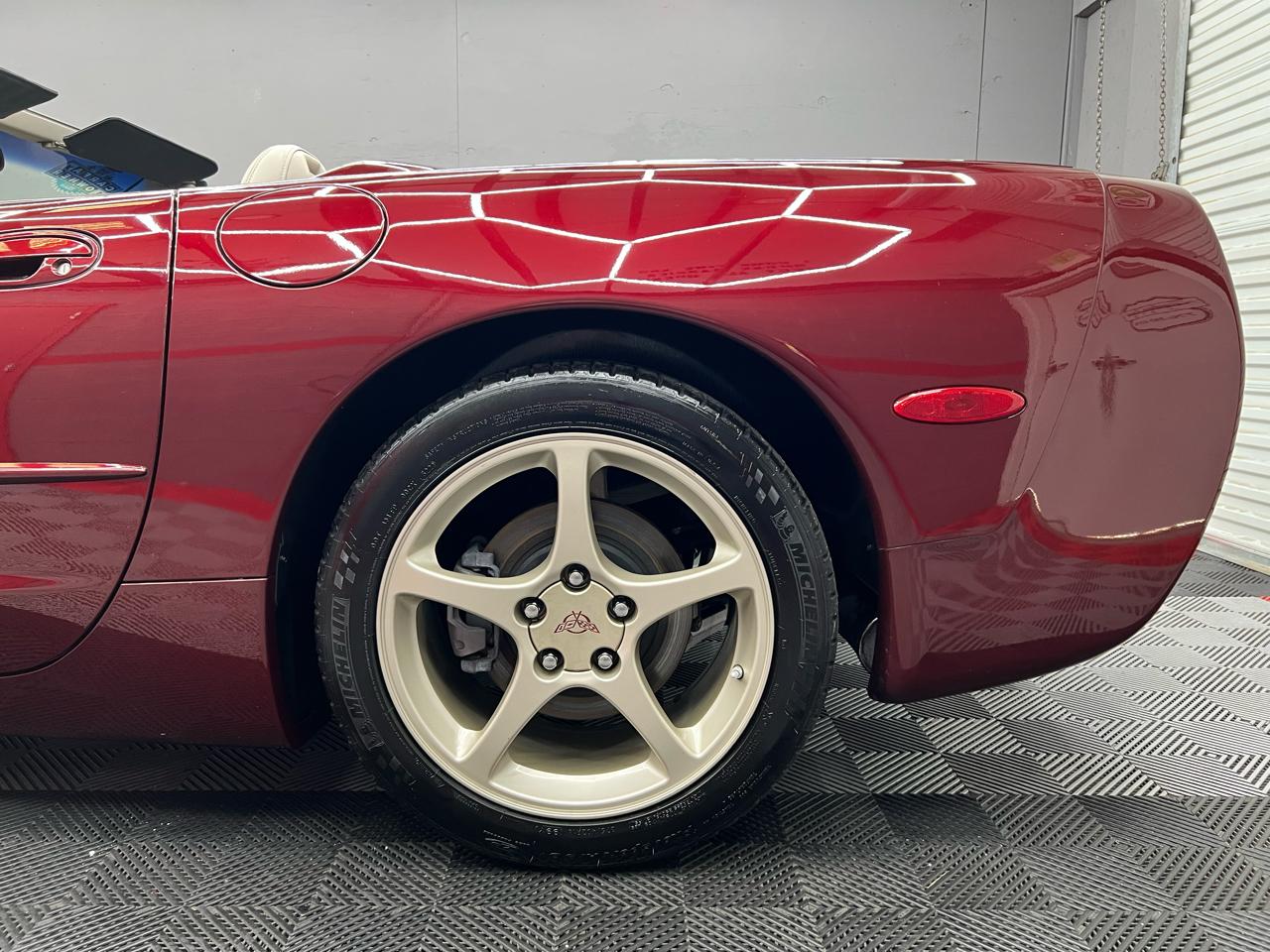 Chevrolet Corvette  2003