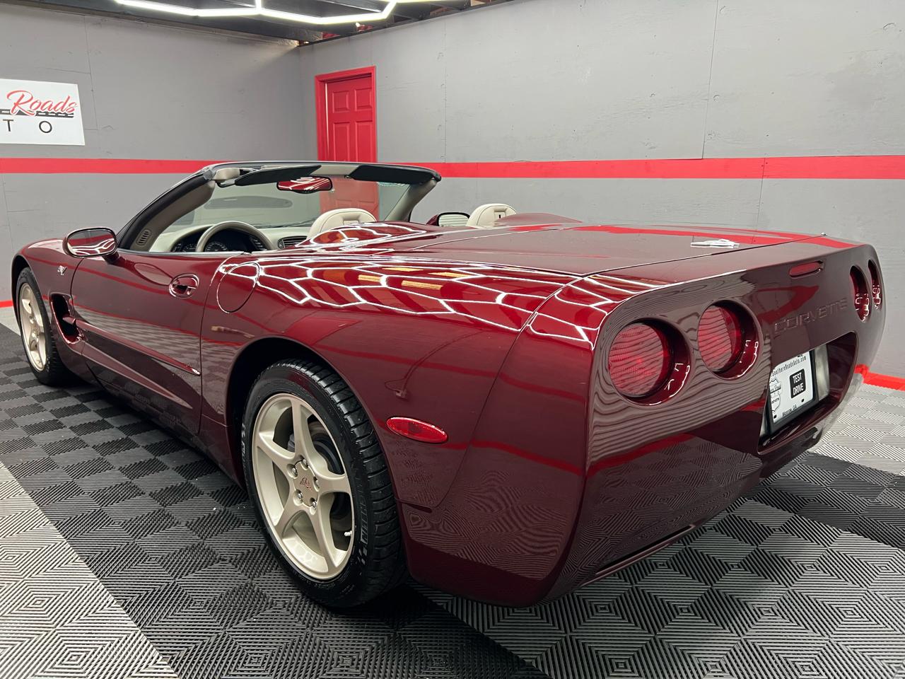 Chevrolet Corvette  2003