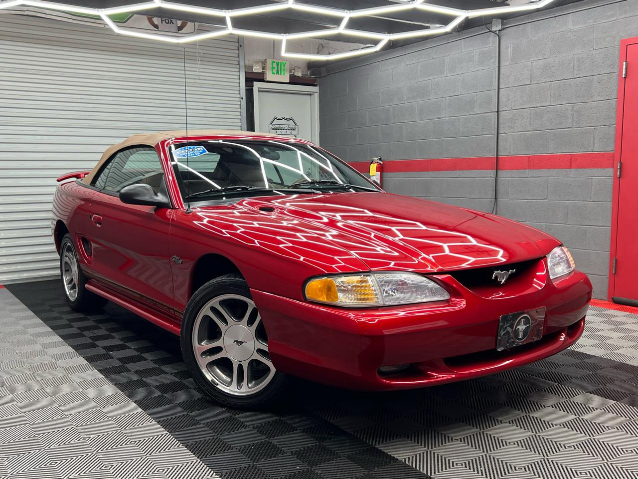 Ford Mustang GT convertible 1997