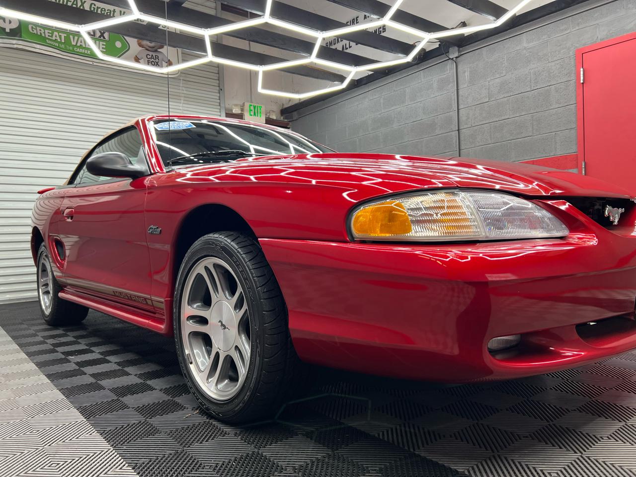Ford Mustang GT convertible 1997