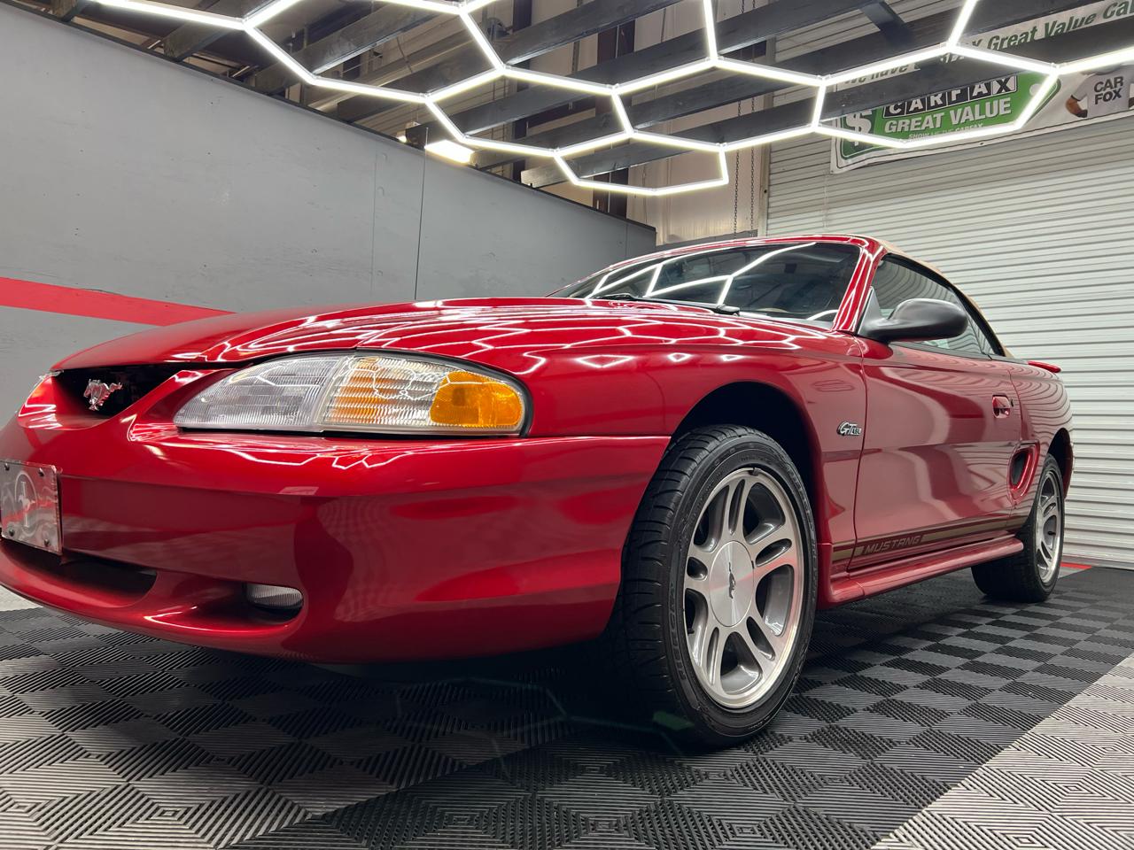 Ford Mustang GT convertible 1997