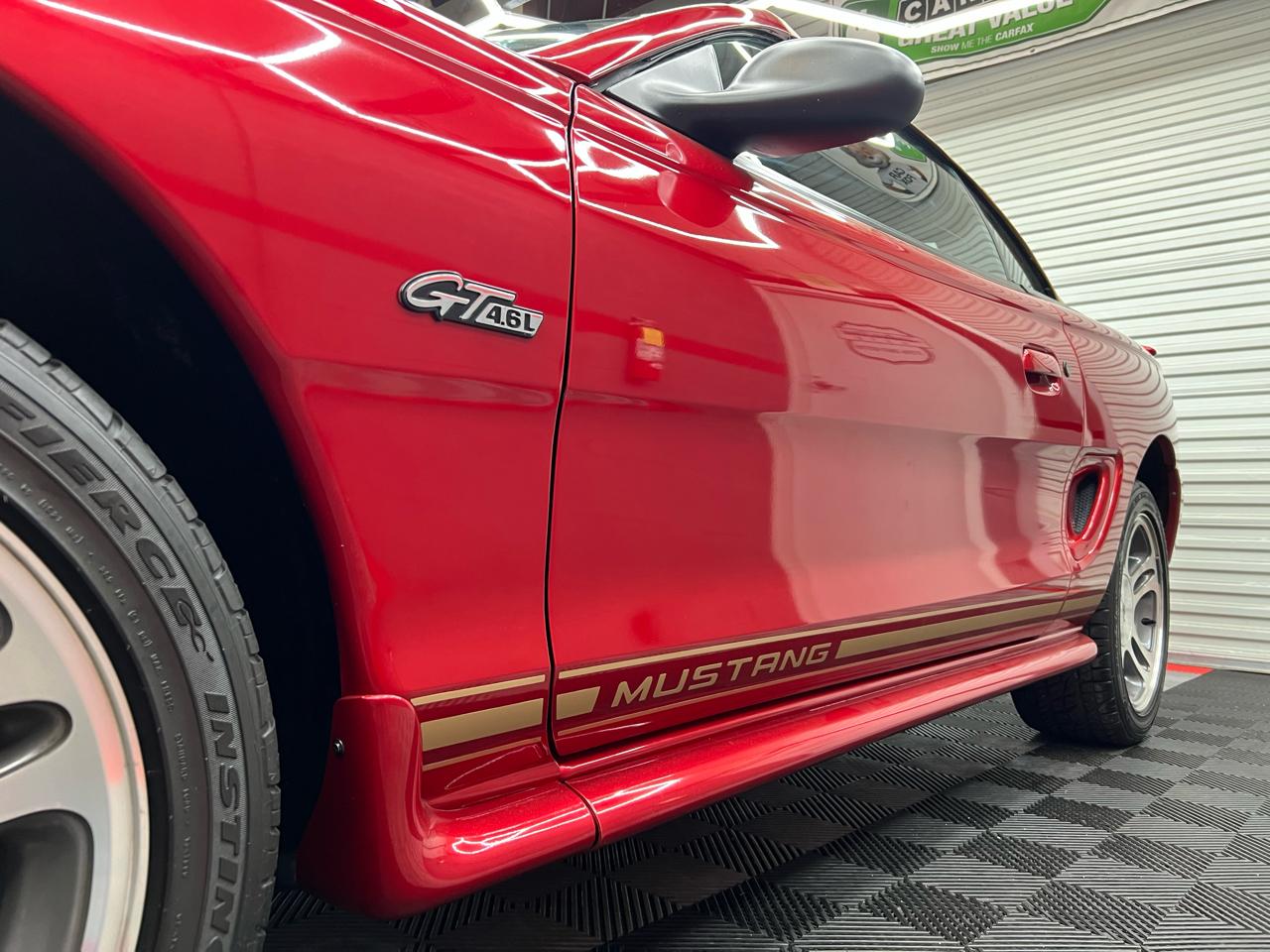 Ford Mustang GT convertible 1997