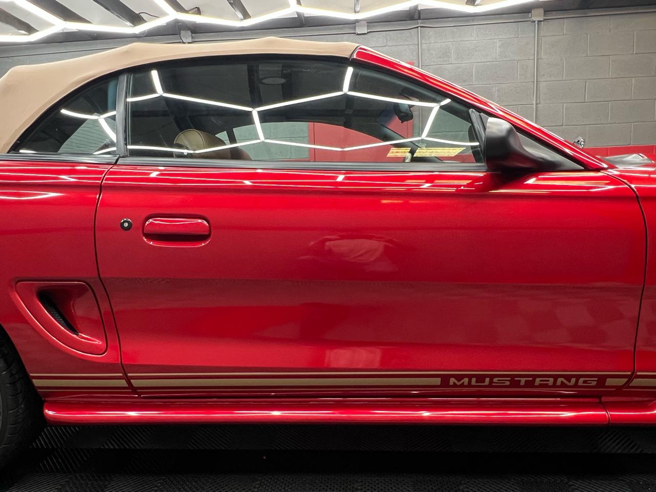 Ford Mustang GT convertible 1997