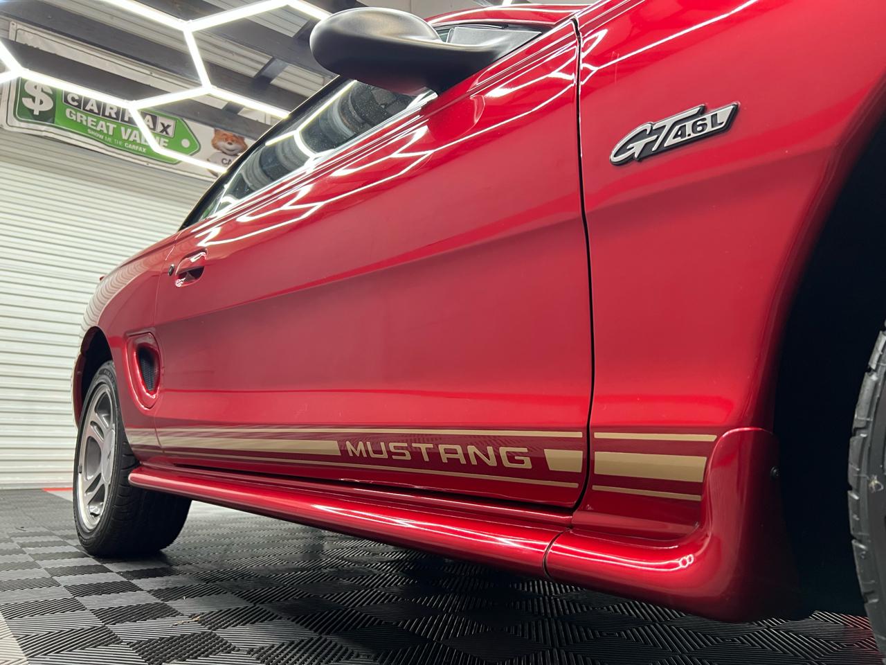 Ford Mustang GT convertible 1997