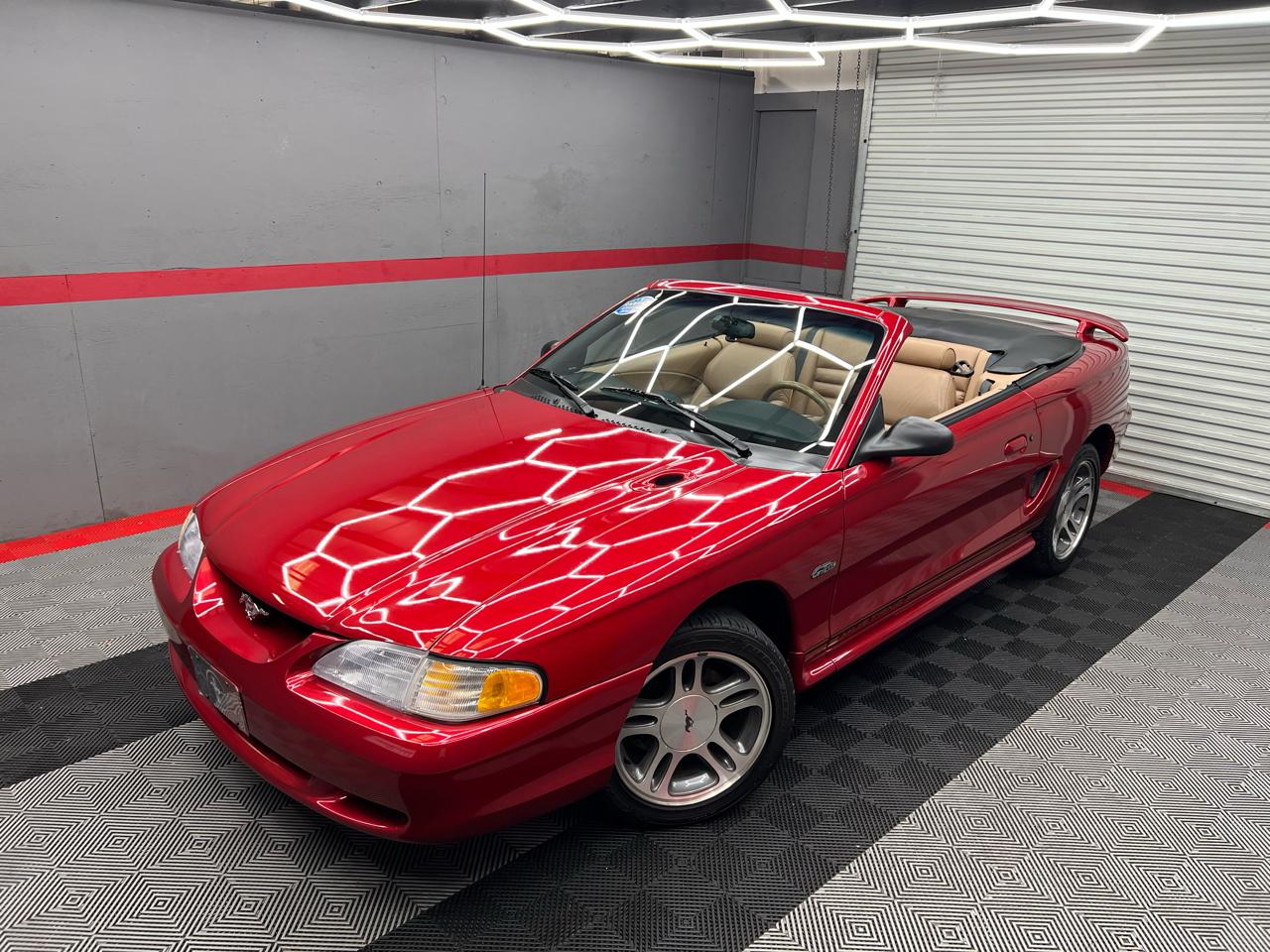 Ford Mustang GT convertible 1997