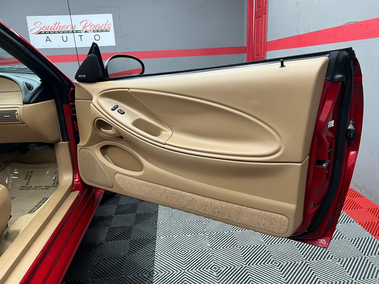 Ford Mustang GT convertible 1997