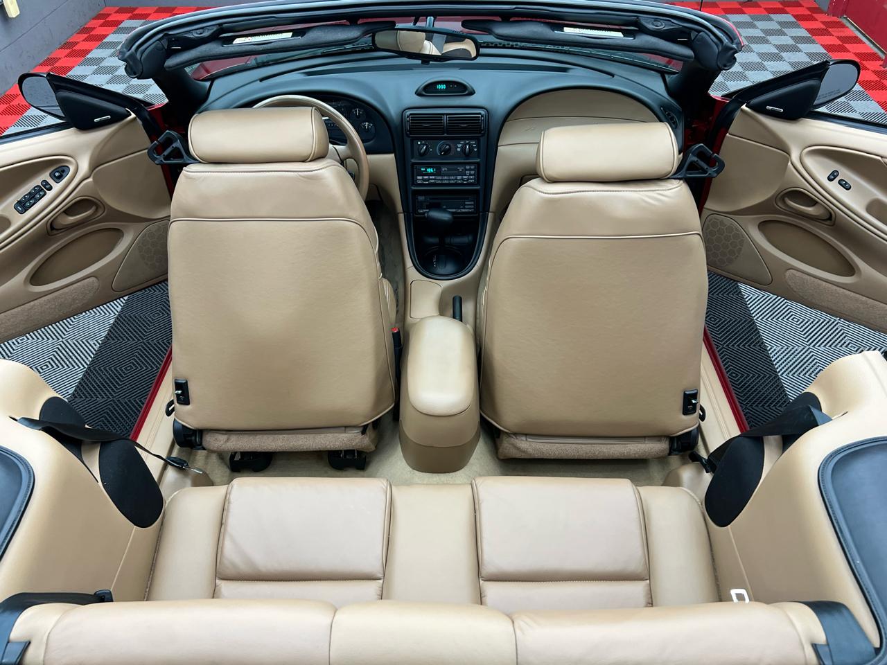 Ford Mustang GT convertible 1997