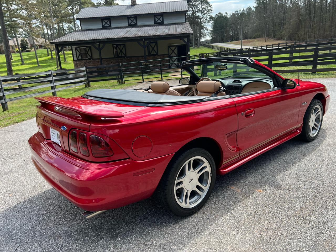 Ford Mustang GT convertible 1997