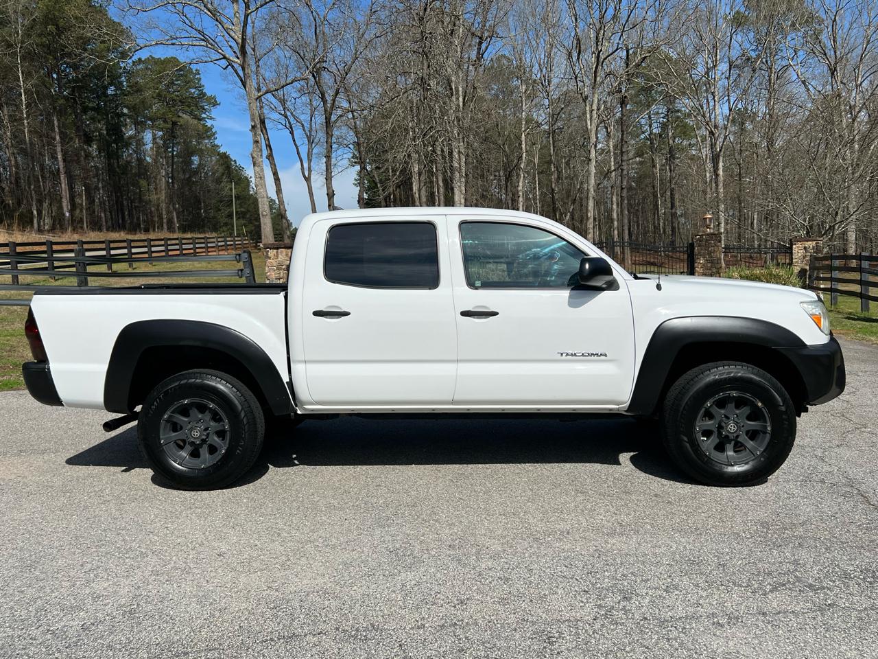 Toyota Tacoma PreRunner Double Cab Auto 2WD 2012