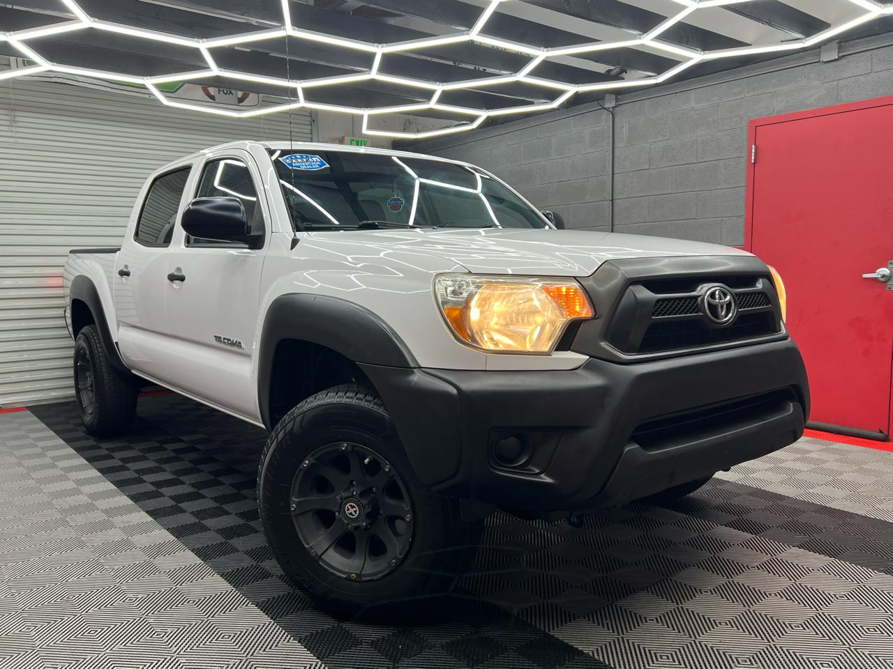 Toyota Tacoma PreRunner Double Cab Auto 2WD 2012