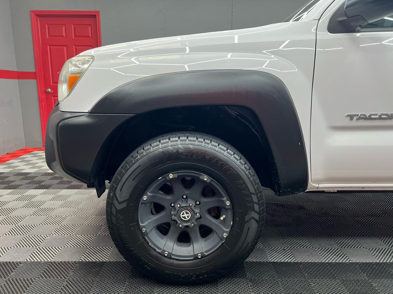 Toyota Tacoma PreRunner Double Cab Auto 2WD 2012