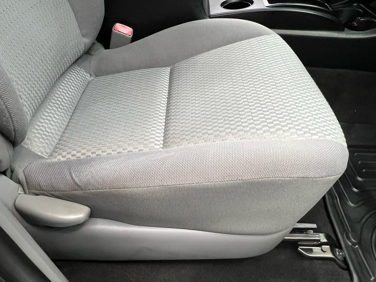 Toyota Tacoma PreRunner Double Cab Auto 2WD 2012