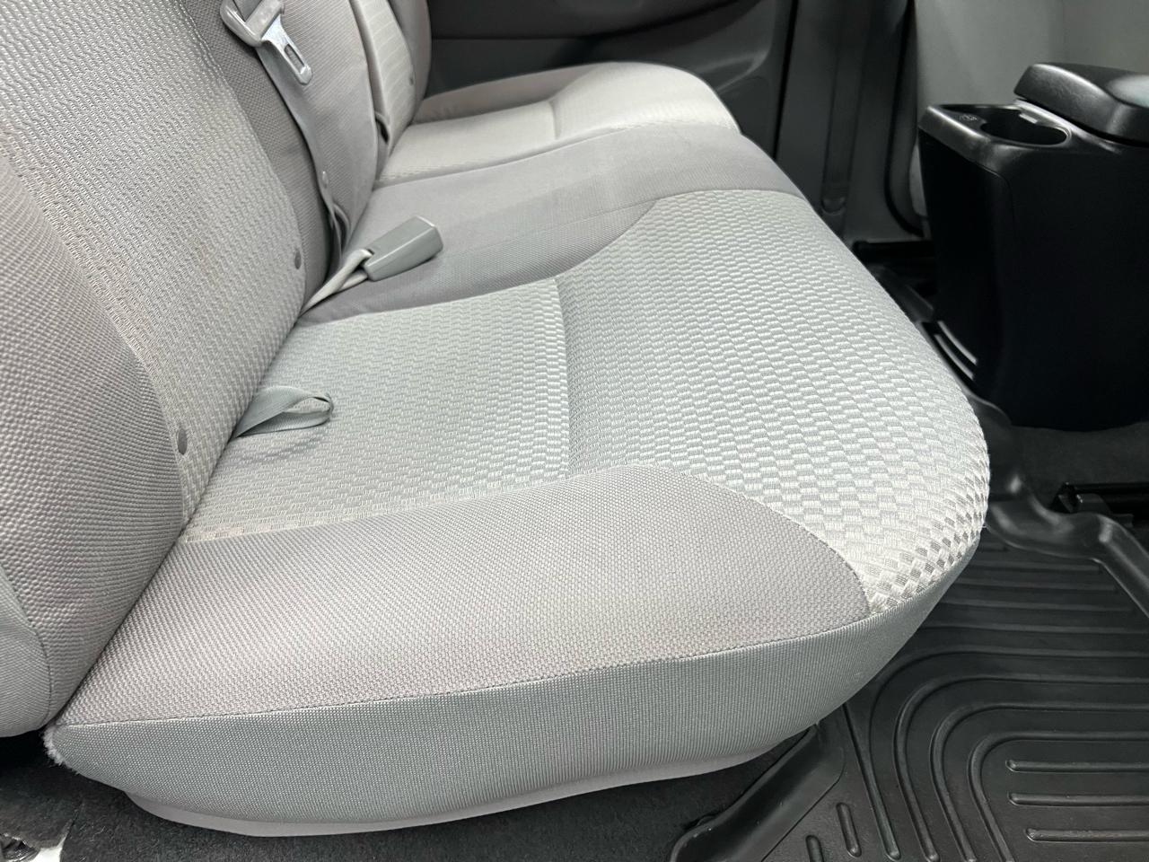 Toyota Tacoma PreRunner Double Cab Auto 2WD 2012