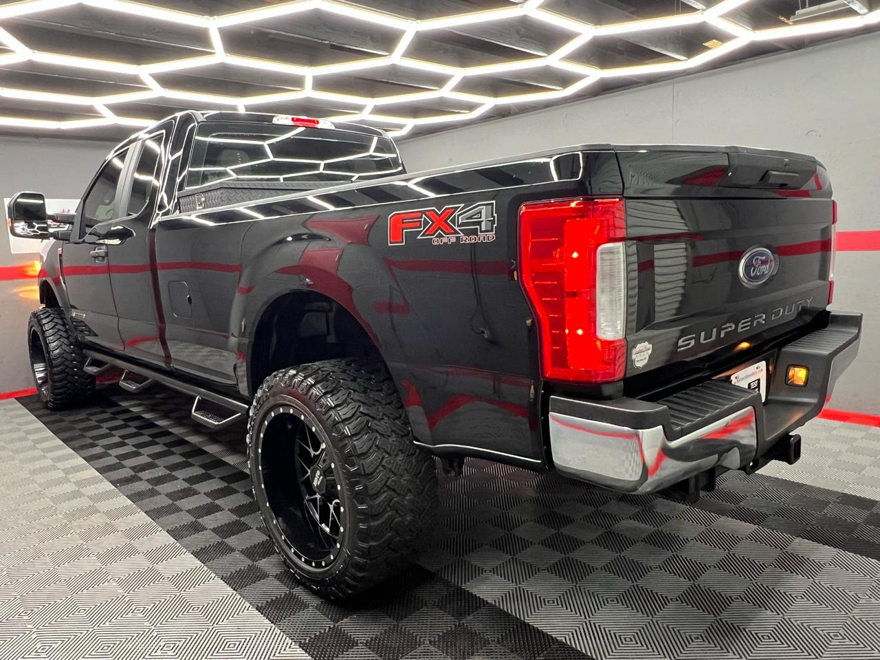 Ford F-250 SD XLT SuperCab Long Bed 4WD 2018