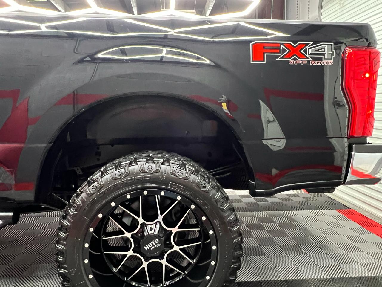 Ford F-250 SD XLT SuperCab Long Bed 4WD 2018