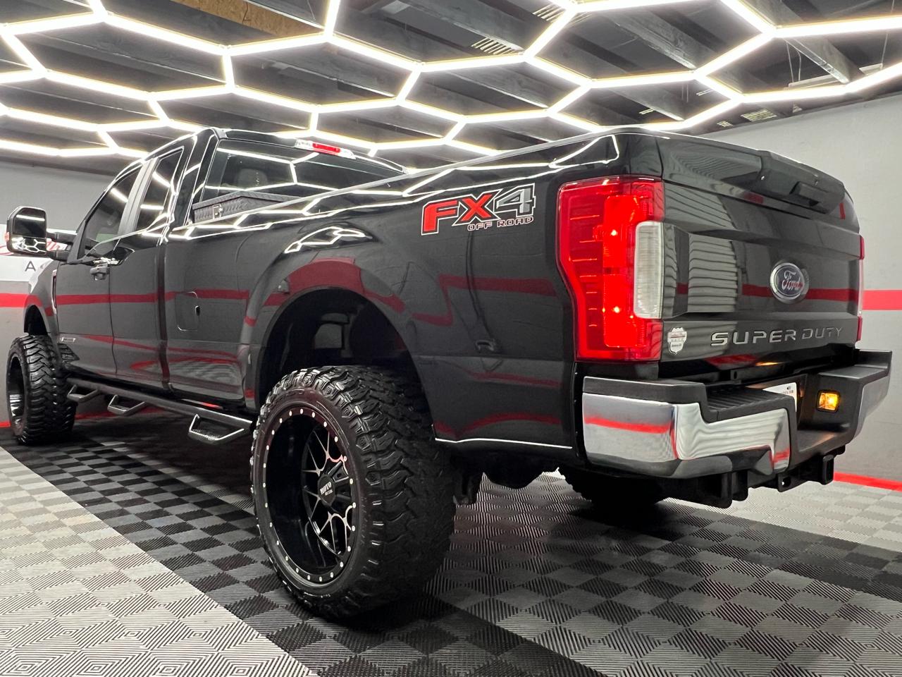 Ford F-250 SD XLT SuperCab Long Bed 4WD 2018
