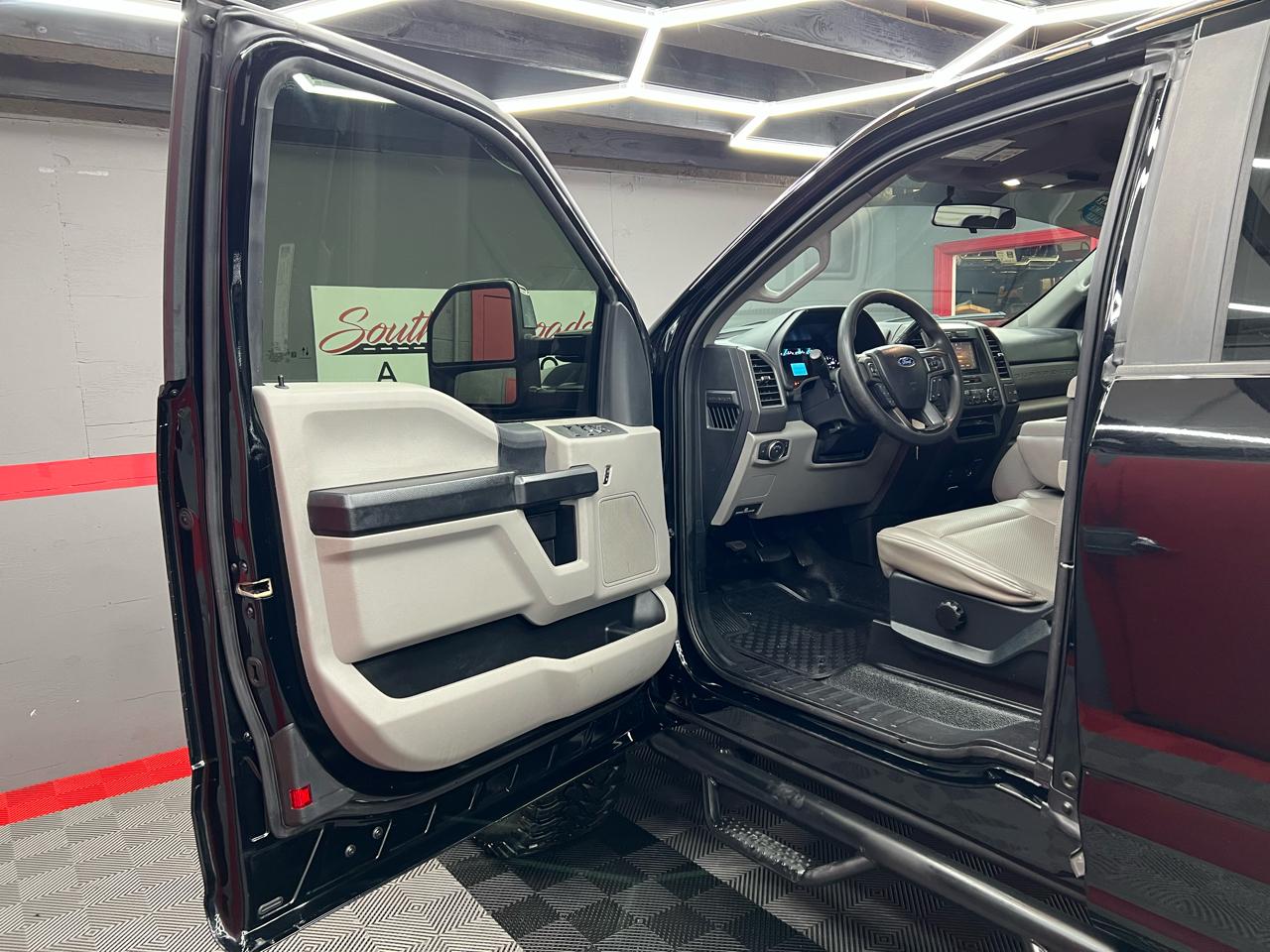 Ford F-250 SD XLT SuperCab Long Bed 4WD 2018