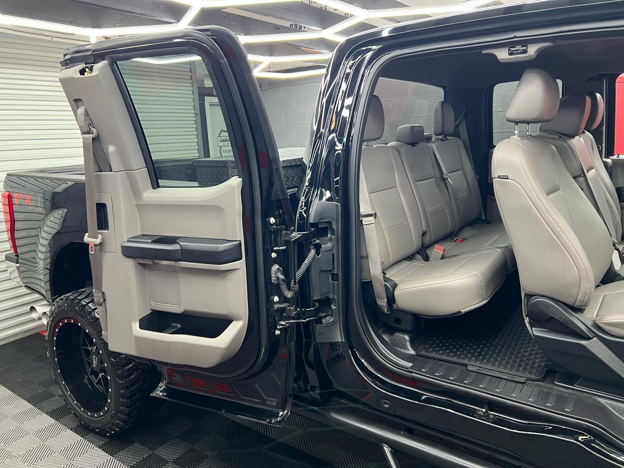 Ford F-250 SD XLT SuperCab Long Bed 4WD 2018