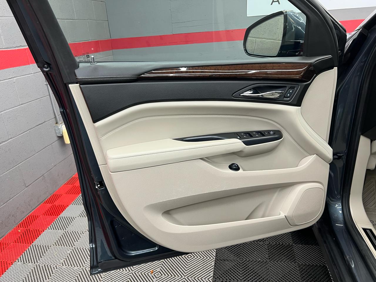 Cadillac SRX Luxury Collection 2013