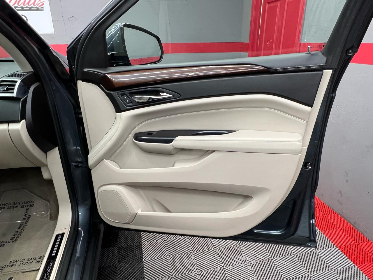 Cadillac SRX Luxury Collection 2013