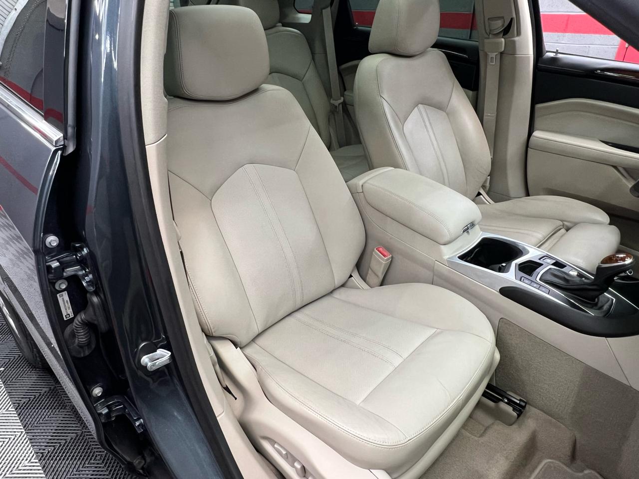 Cadillac SRX Luxury Collection 2013