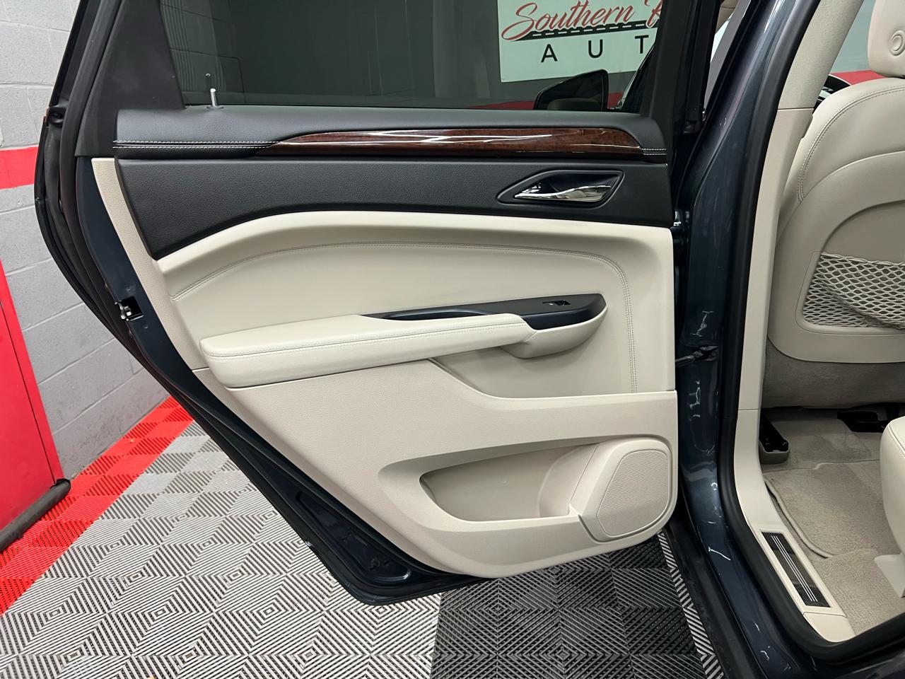 Cadillac SRX Luxury Collection 2013