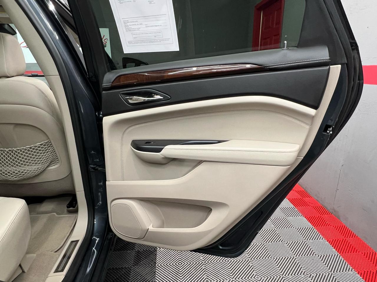 Cadillac SRX Luxury Collection 2013