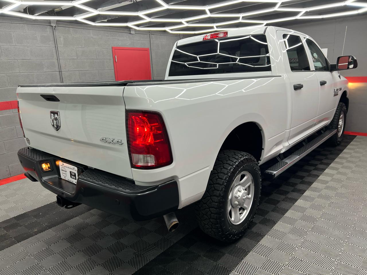 RAM 2500 Tradesman Crew Cab SWB 4WD 2015