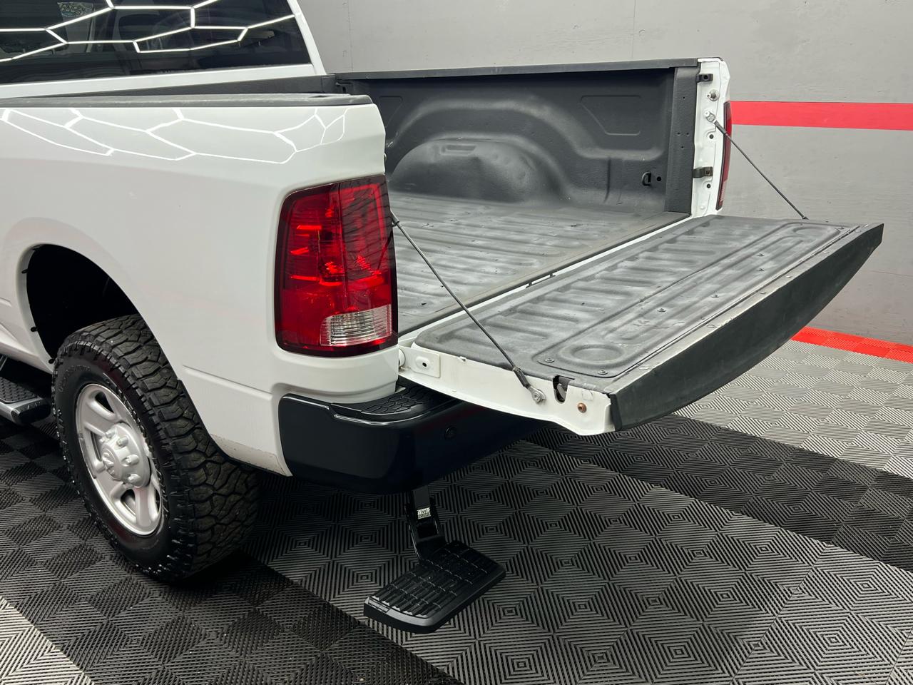 RAM 2500 Tradesman Crew Cab SWB 4WD 2015