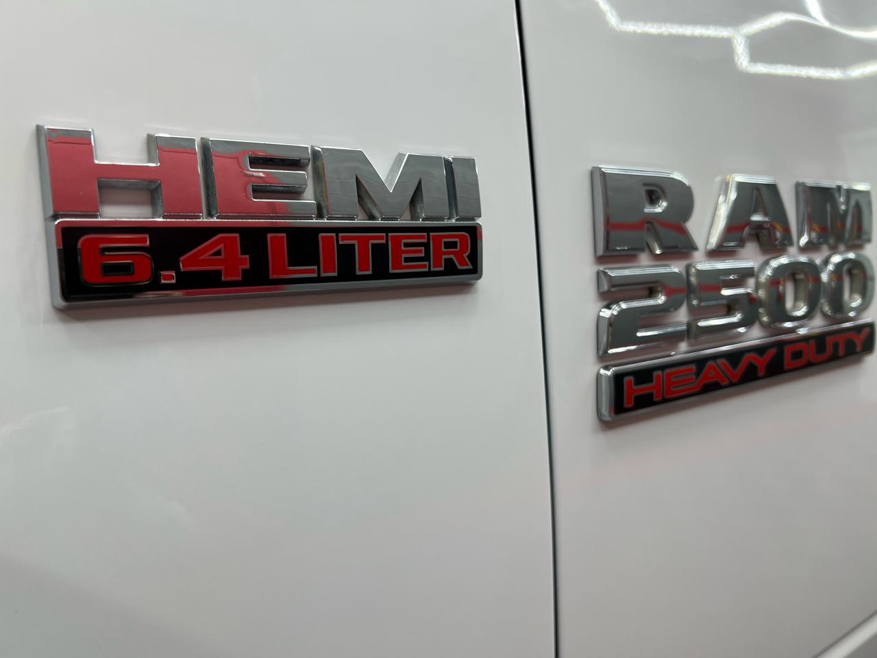 RAM 2500 Tradesman Crew Cab SWB 4WD 2015