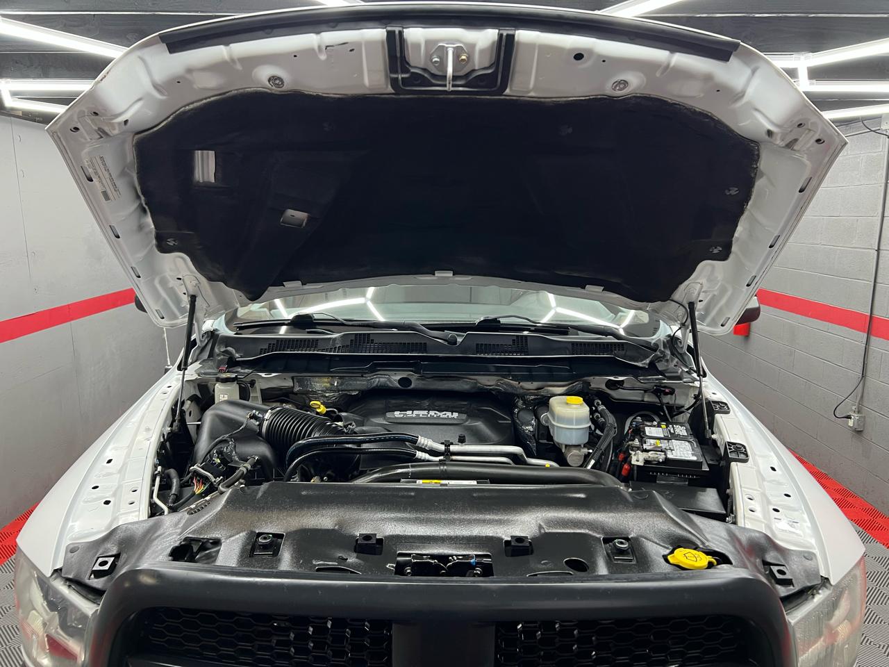 RAM 2500 Tradesman Crew Cab SWB 4WD 2015