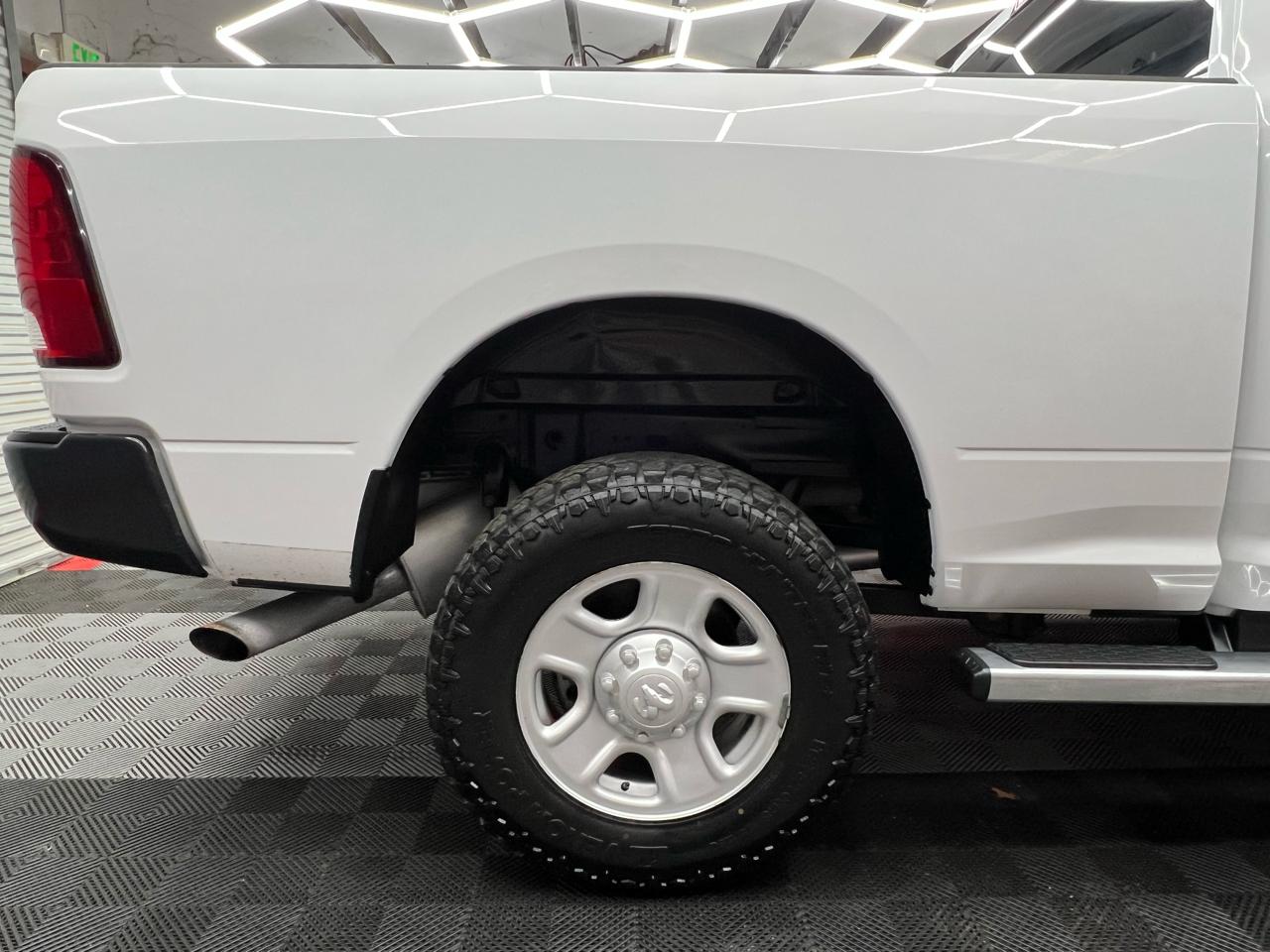 RAM 2500 Tradesman Crew Cab SWB 4WD 2015