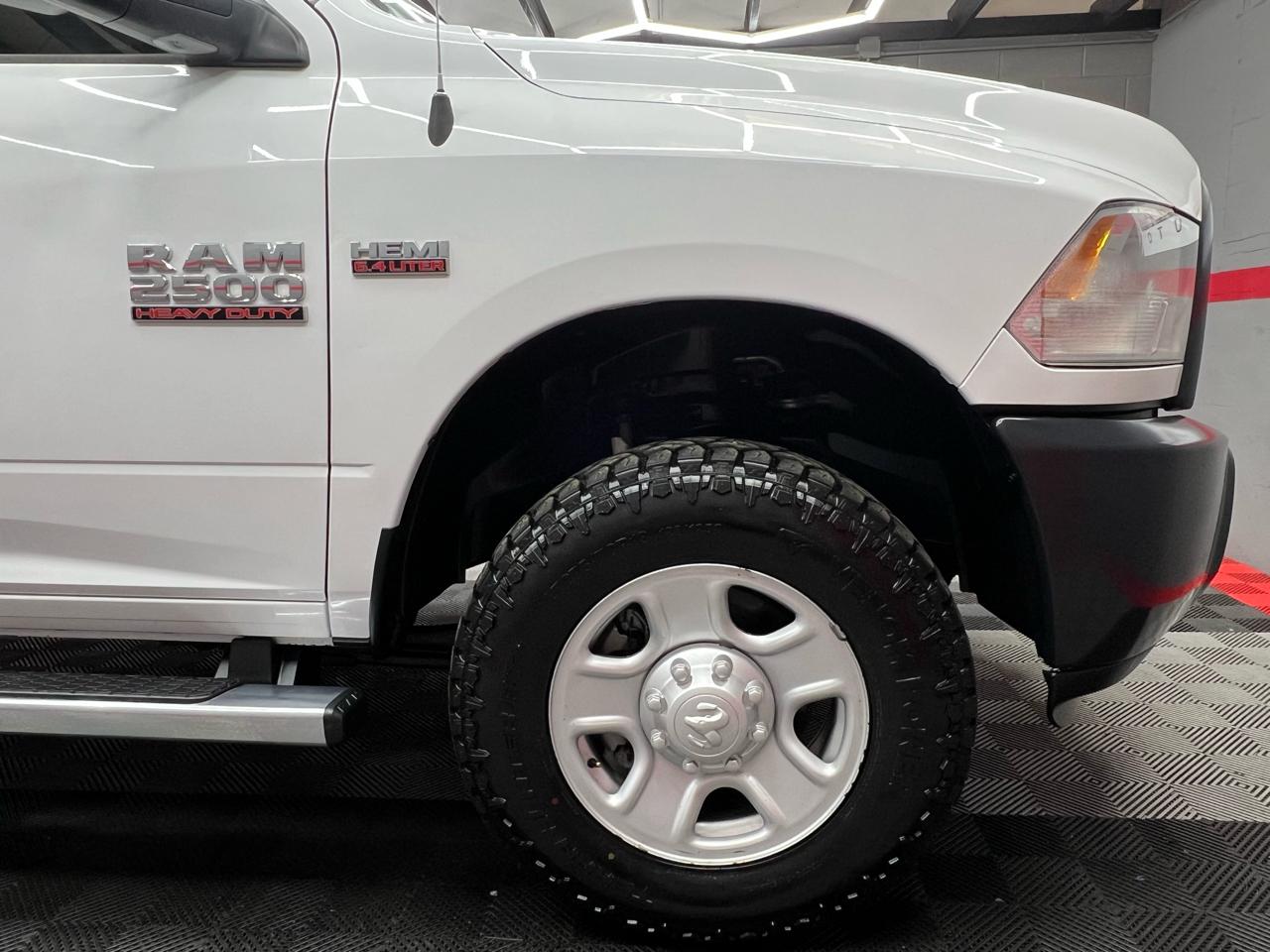 RAM 2500 Tradesman Crew Cab SWB 4WD 2015