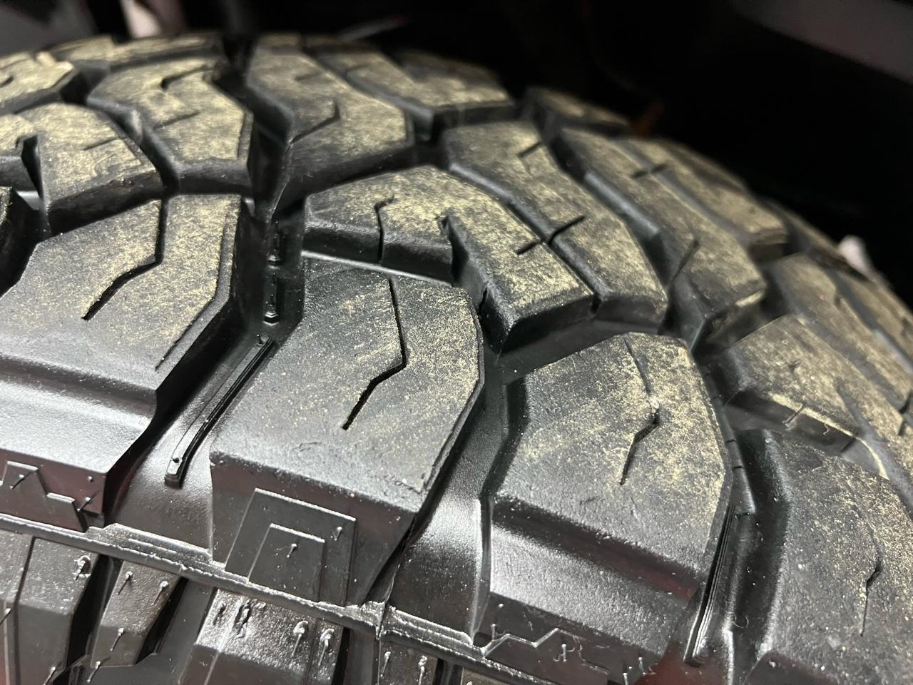 RAM 2500 Tradesman Crew Cab SWB 4WD 2015