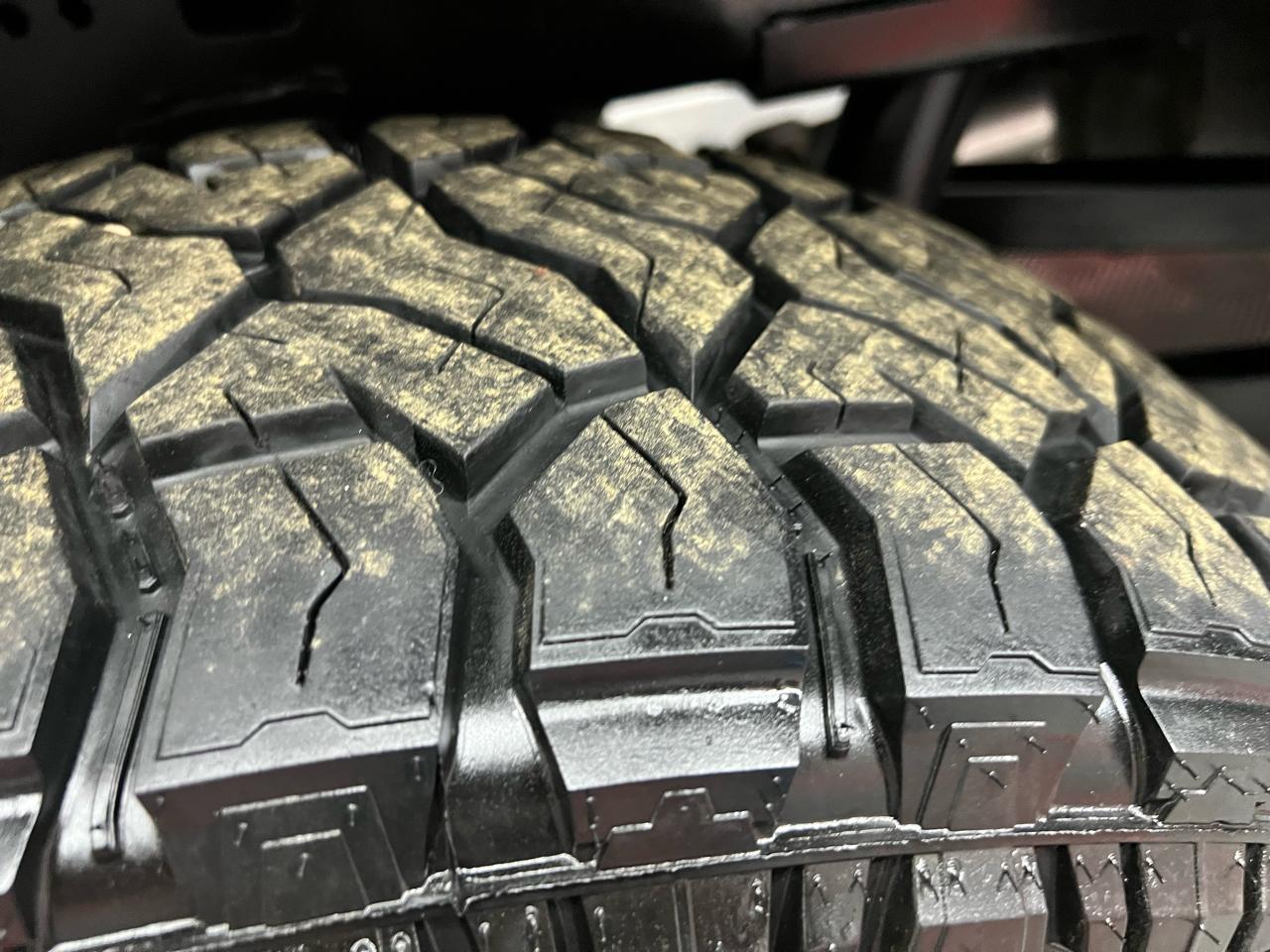 RAM 2500 Tradesman Crew Cab SWB 4WD 2015