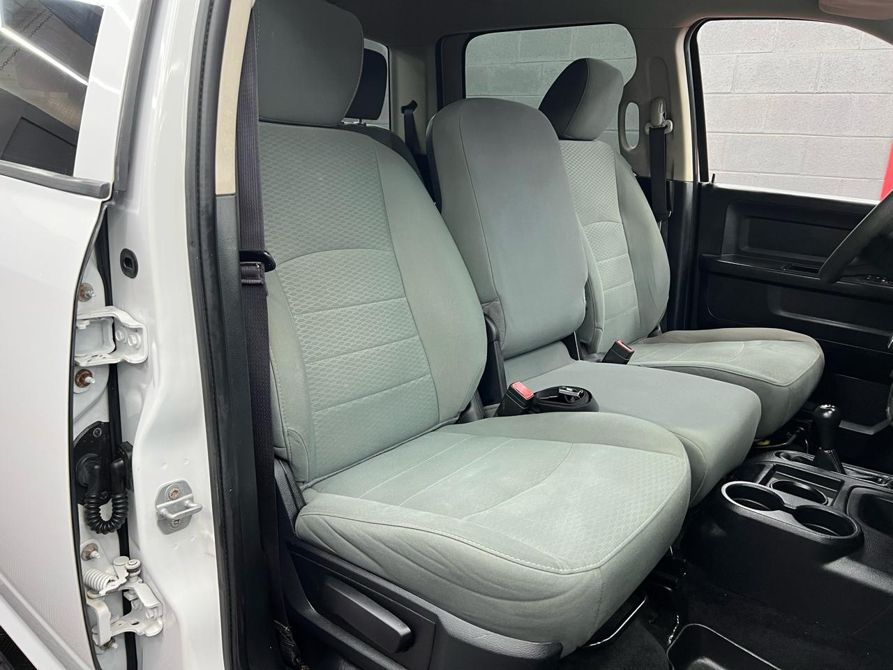 RAM 2500 Tradesman Crew Cab SWB 4WD 2015