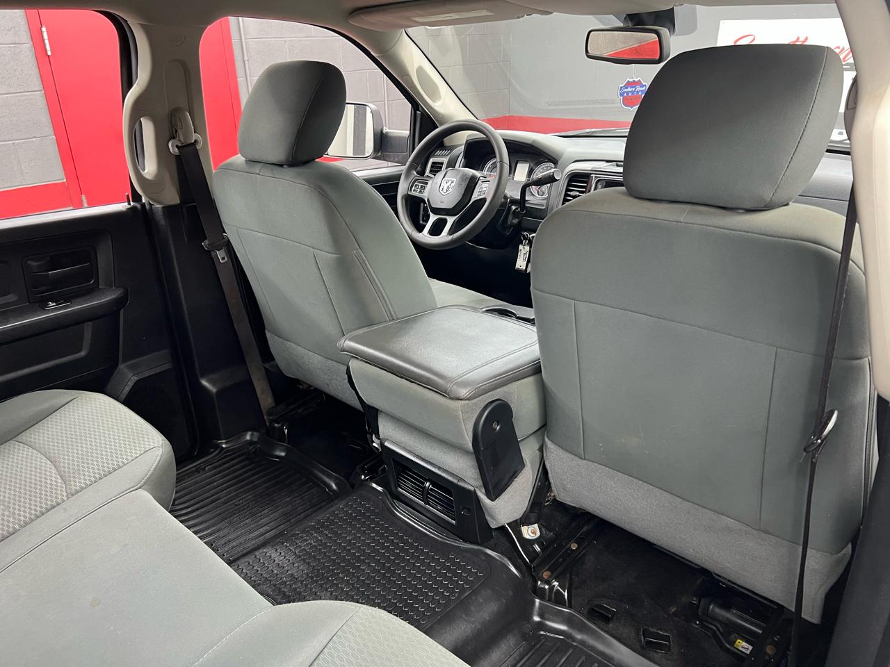 RAM 2500 Tradesman Crew Cab SWB 4WD 2015