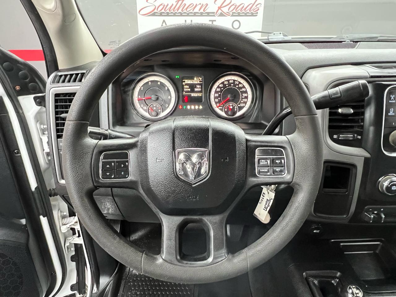 RAM 2500 Tradesman Crew Cab SWB 4WD 2015