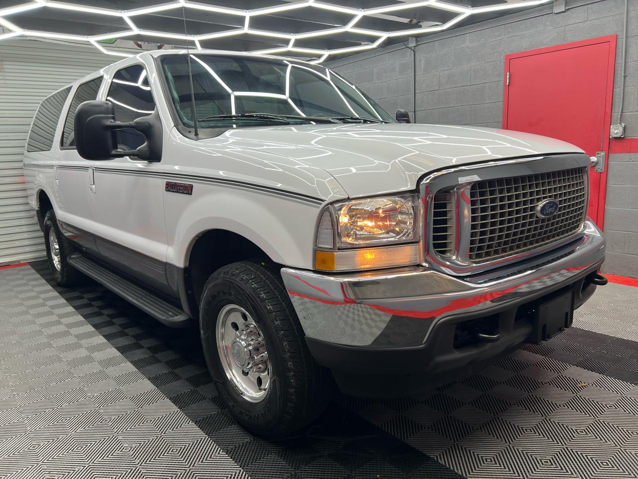 Ford Excursion XLT Premium 6.8L 2WD 2002