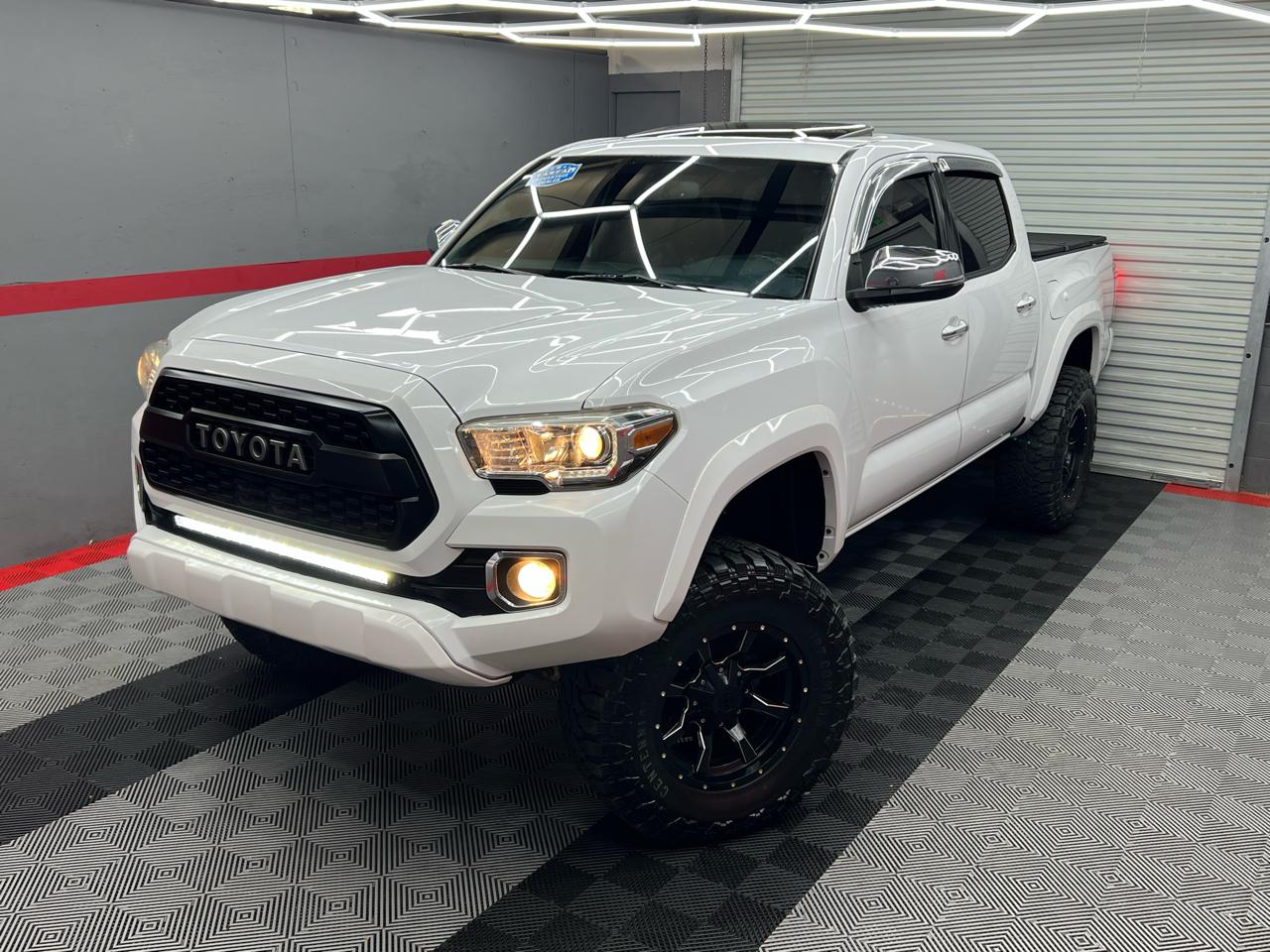 2017 Toyota Tacoma Limited Double Cab V6 6AT 4WD