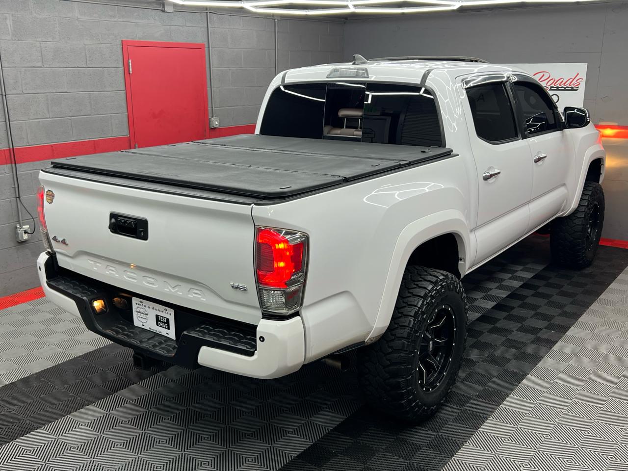 Toyota Tacoma Limited Double Cab V6 6AT 4WD 2017