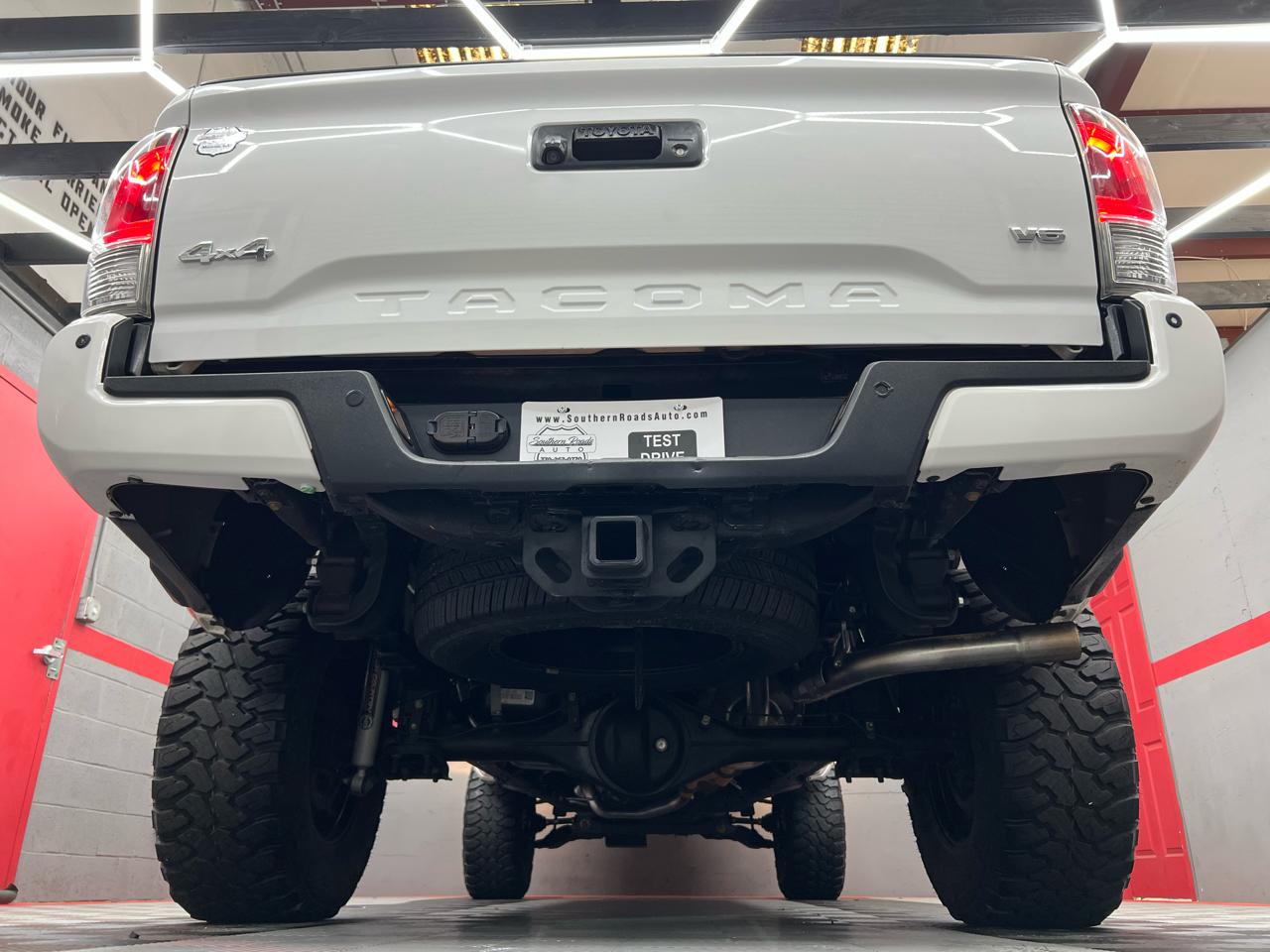 Toyota Tacoma Limited Double Cab V6 6AT 4WD 2017