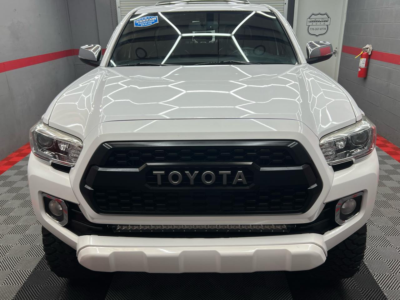 Toyota Tacoma Limited Double Cab V6 6AT 4WD 2017