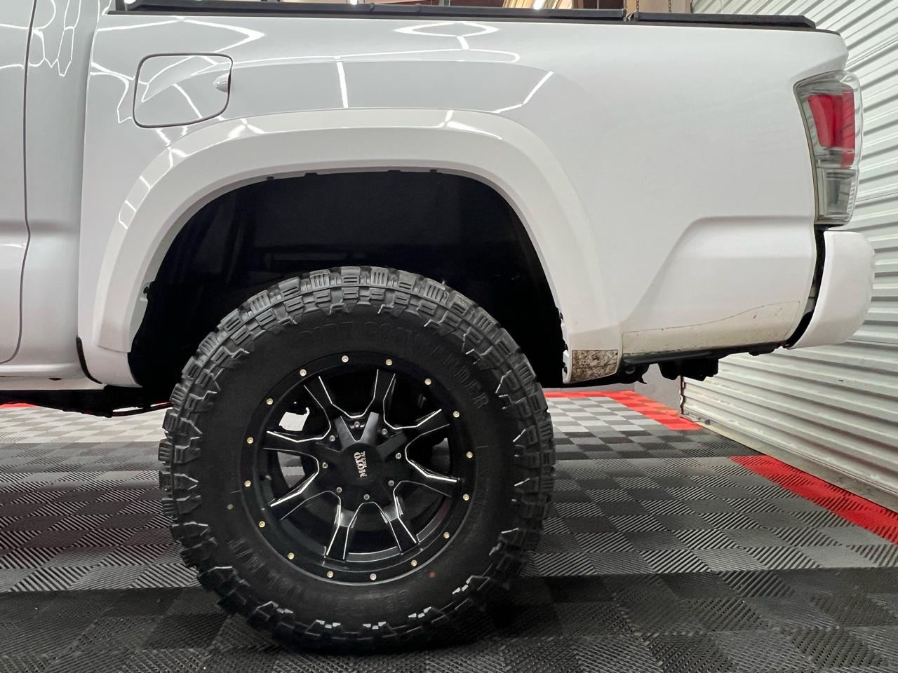 Toyota Tacoma Limited Double Cab V6 6AT 4WD 2017