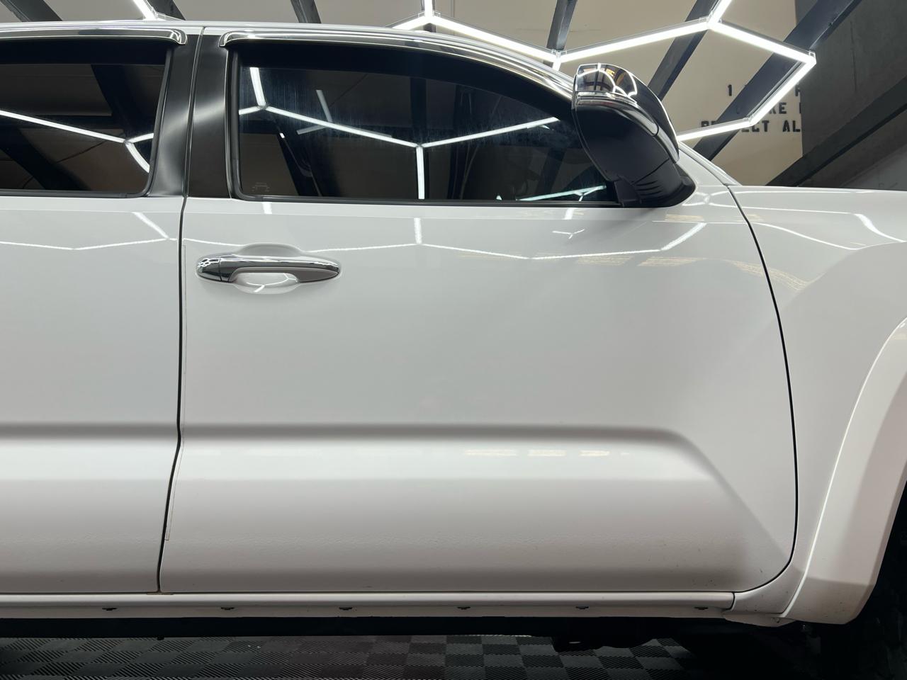 Toyota Tacoma Limited Double Cab V6 6AT 4WD 2017