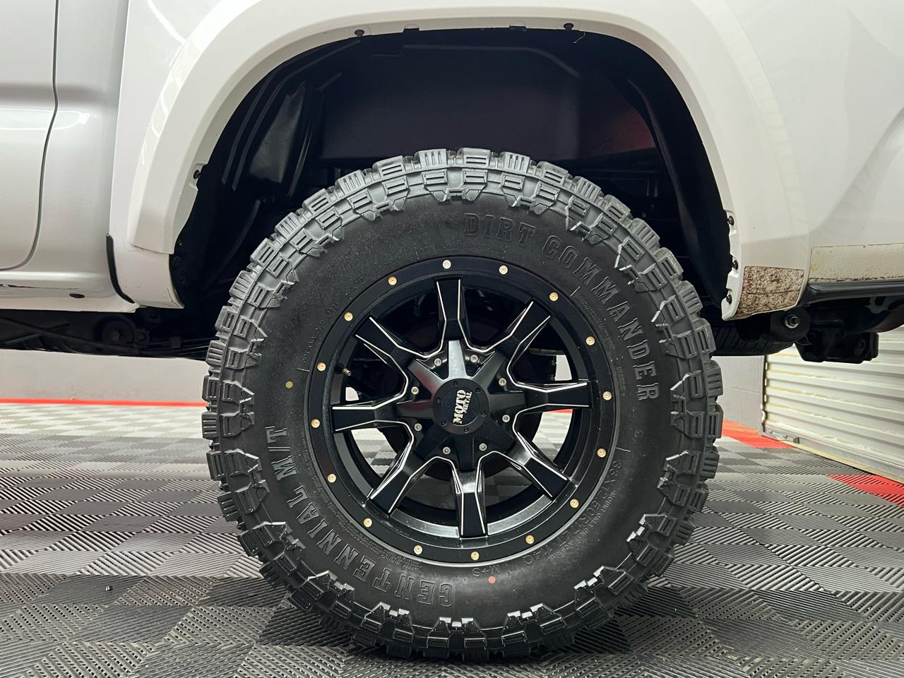 Toyota Tacoma Limited Double Cab V6 6AT 4WD 2017