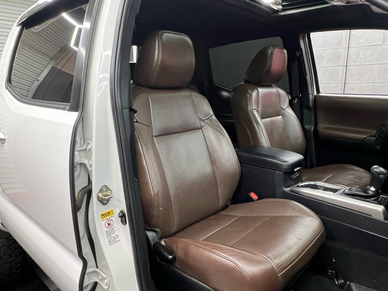 Toyota Tacoma Limited Double Cab V6 6AT 4WD 2017